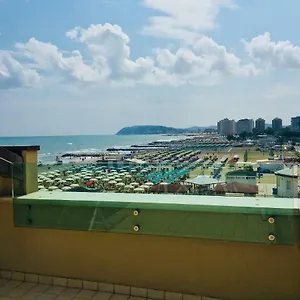 Levante Aparthotel